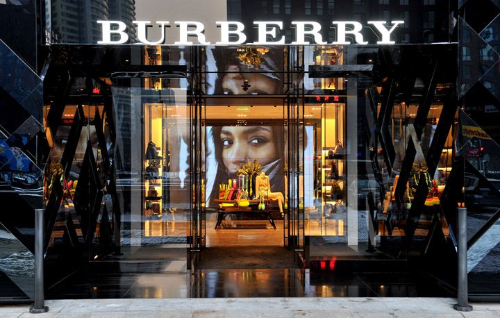 Burberry Sales Dip in FY2024, Brand Revamp Aims for Growth